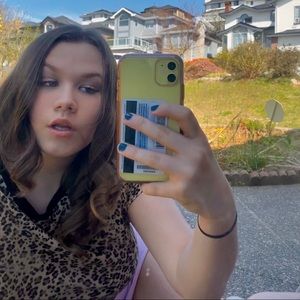 Meet your Posher, Ashley